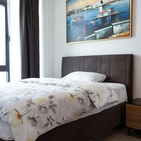 Luxury 1 Bedroom - Gym & Park. *