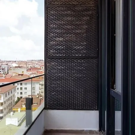 Apartment Luxury 1 Bedroom - Gym & Park. *